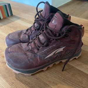 Altra Lone Peaks - 7 Women